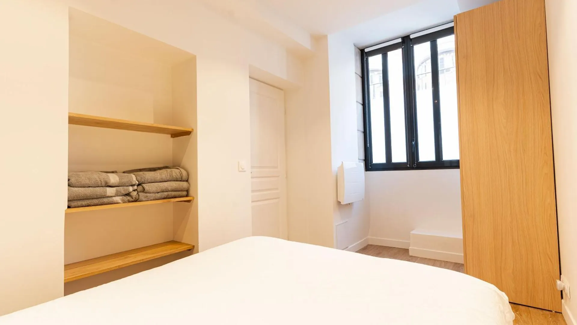 Loft 1 Bedroom Jardin Des Plantes Ac By Lcc Agency